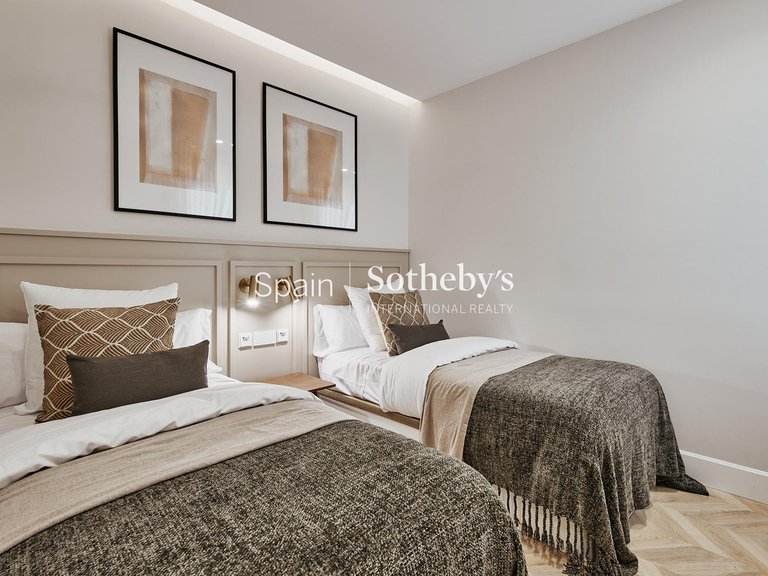Apartment for Sale in Madrid, Madrid 8