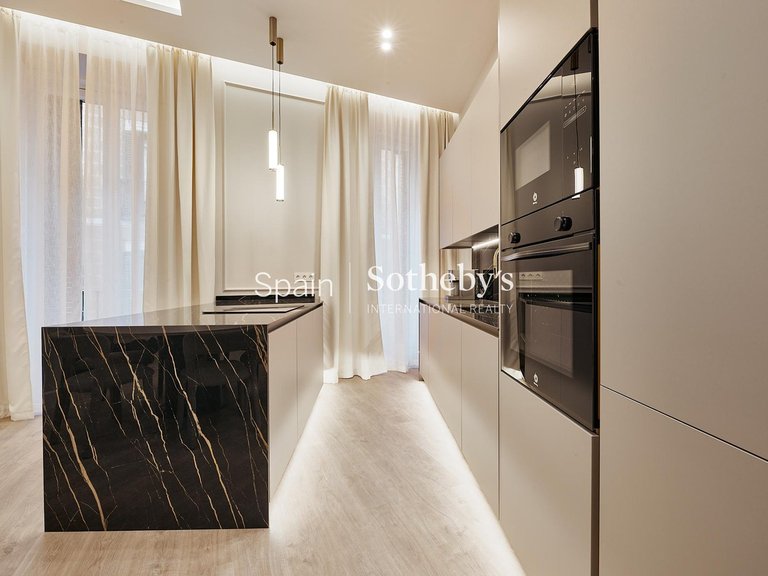 Apartment for Sale in Madrid, Madrid 8