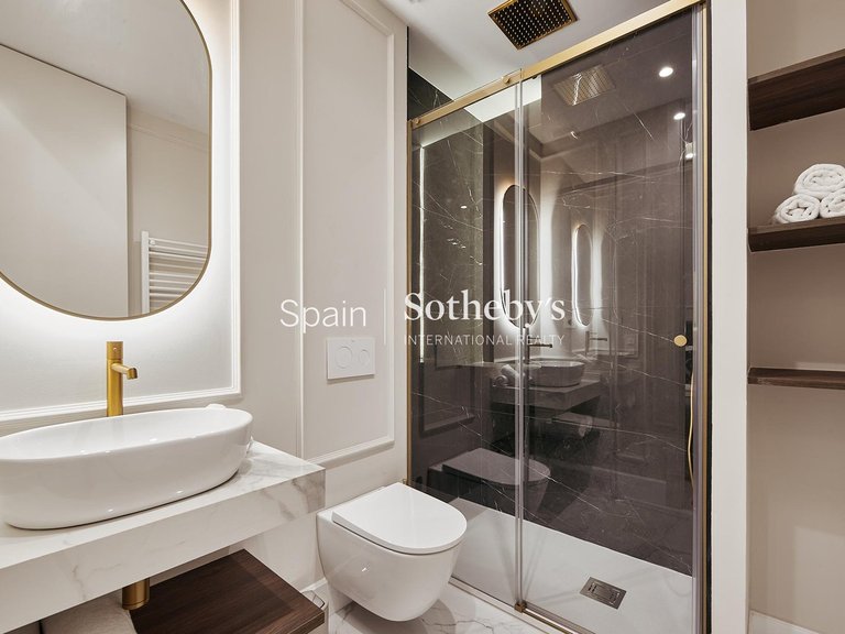 Apartment for Sale in Madrid, Madrid 27