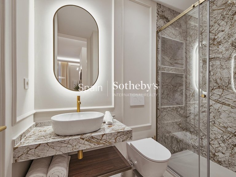Apartment for Sale in Madrid, Madrid 24