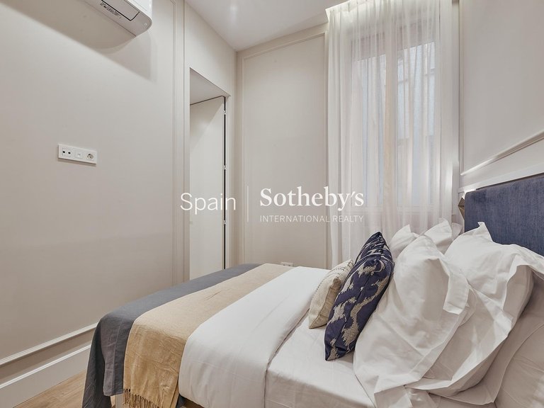 Apartment for Sale in Madrid, Madrid 17