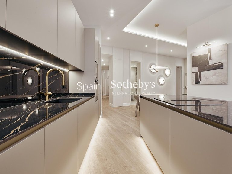Apartment for Sale in Madrid, Madrid 13