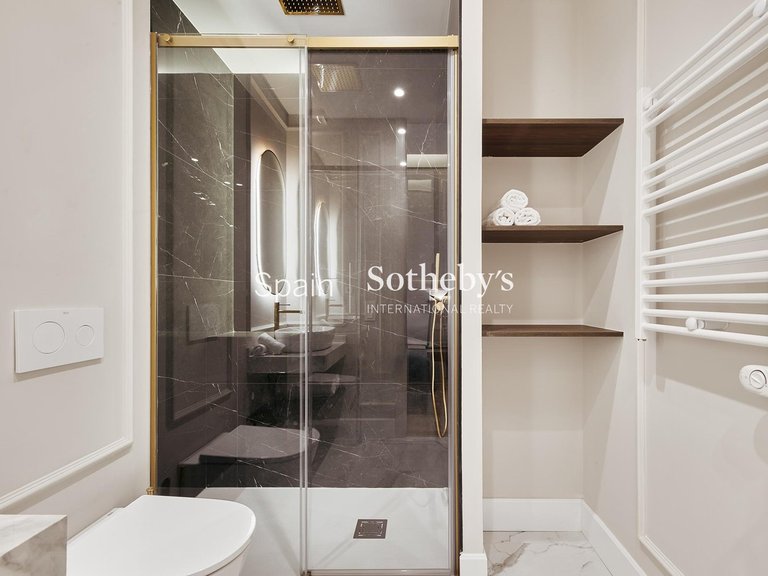 Apartment for Sale in Madrid, Madrid 22