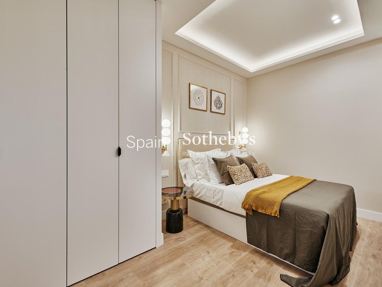 Apartment for Sale in Madrid, Madrid 11