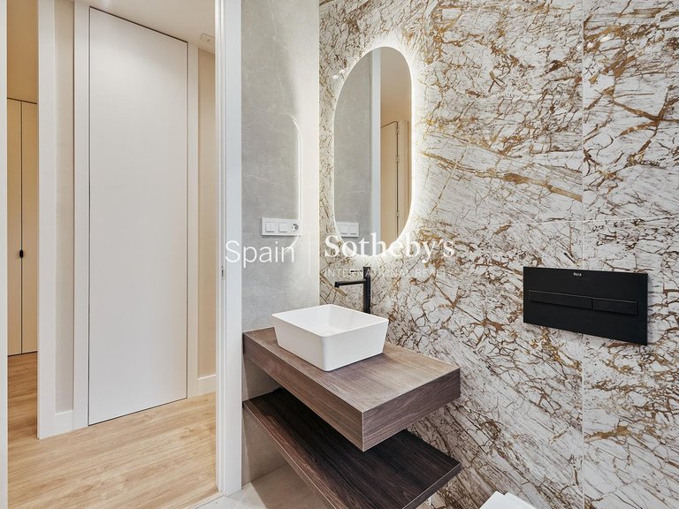 Apartment for Sale in Madrid, Madrid 17