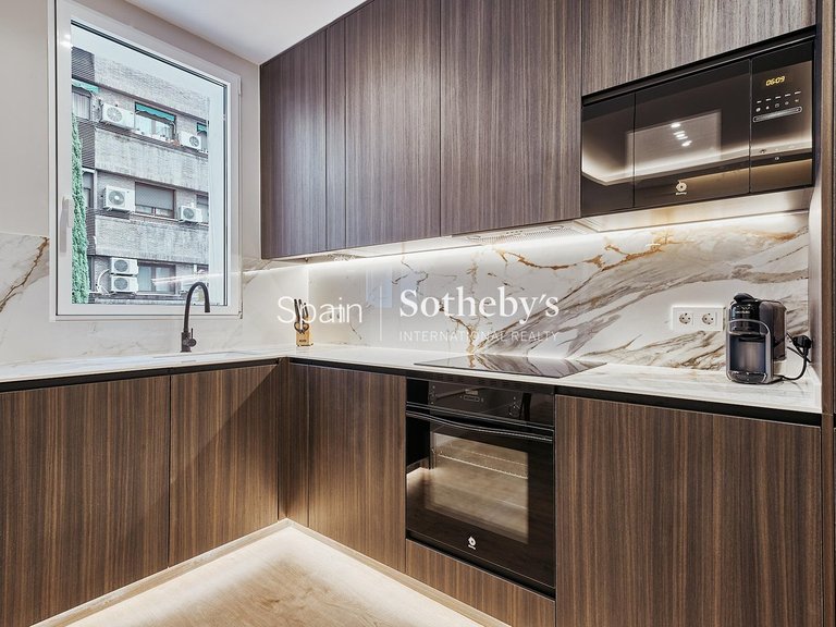 Apartment for Sale in Madrid, Madrid 8