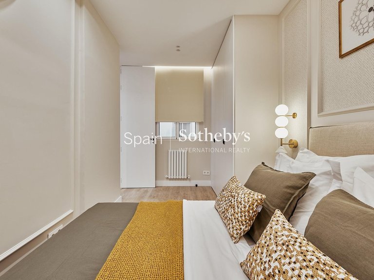 Apartment for Sale in Madrid, Madrid 16