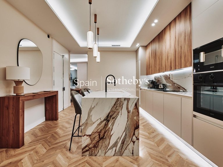 Apartment for Sale in Madrid, Madrid 5