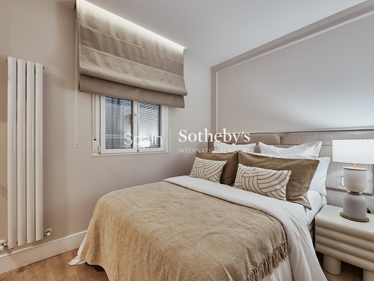 Apartment for Sale in Madrid, Madrid 16