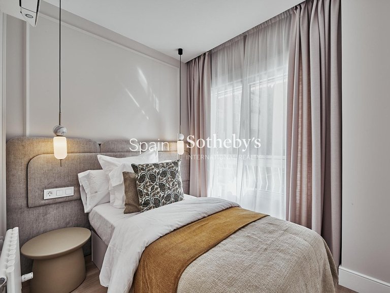 Apartment for Sale in Madrid, Madrid 17