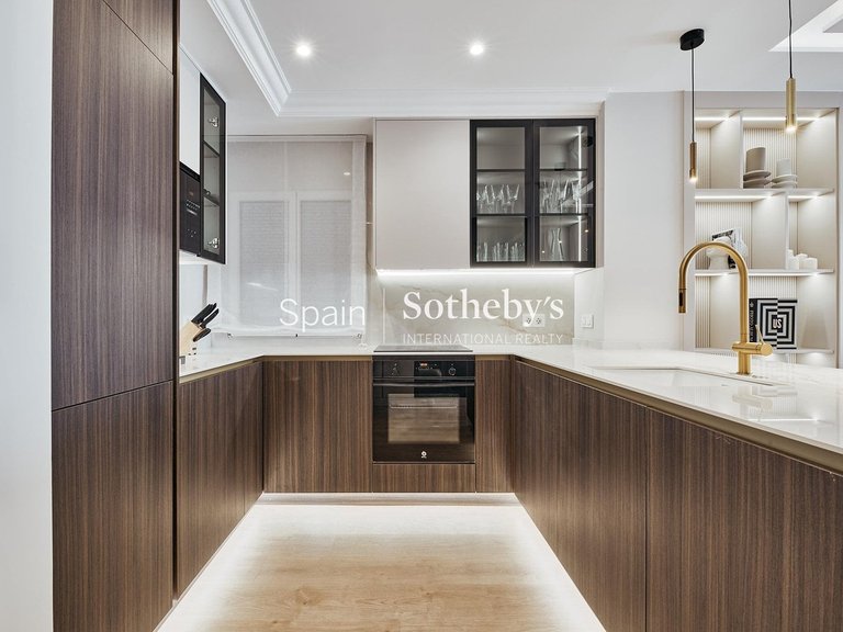 Apartment for Sale in Madrid, Madrid 11