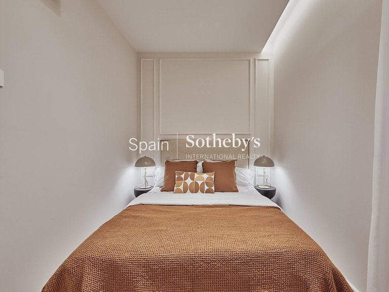 Apartment for Sale in Madrid, Madrid 18