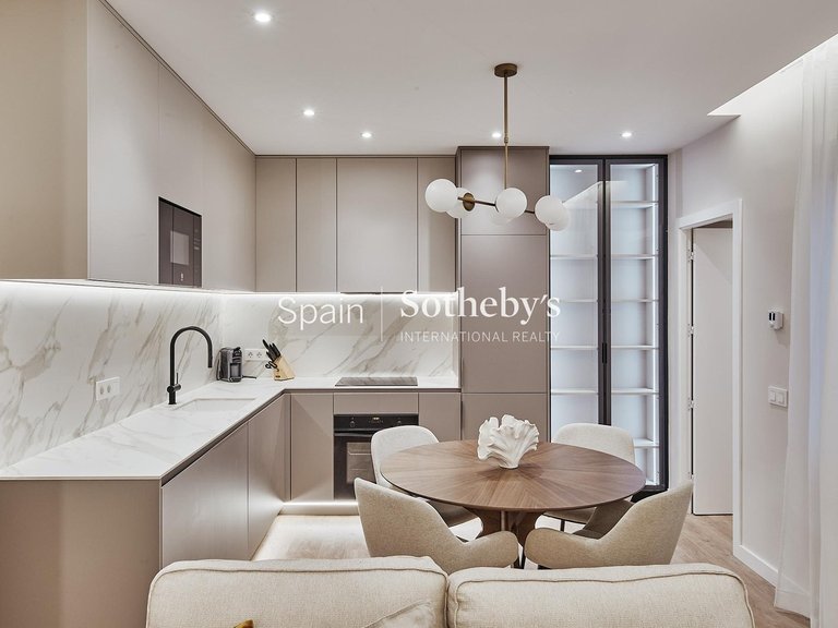 Apartment for Sale in Madrid, Madrid 2