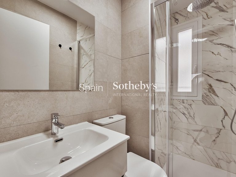 Apartment for Sale in Madrid, Madrid 22