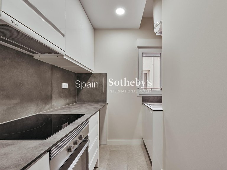 Apartment for Sale in Madrid, Madrid 6