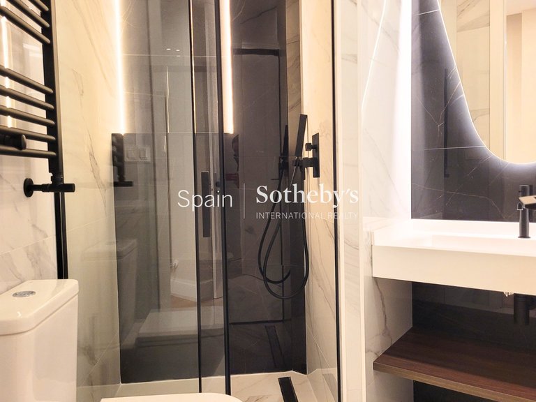 Apartment for Sale in Madrid, Madrid 22