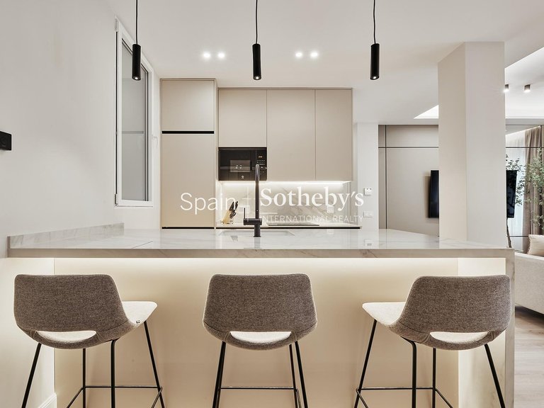 Apartment for Sale in Madrid, Madrid 5