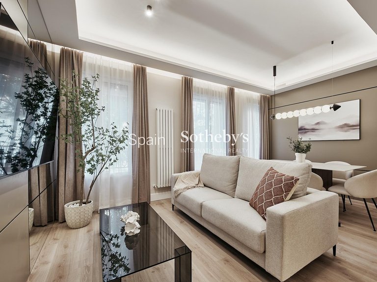 Apartment for Sale in Madrid, Madrid 2
