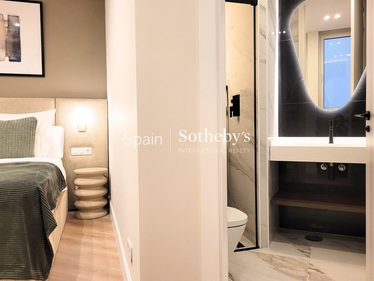 Apartment for Sale in Madrid, Madrid 16