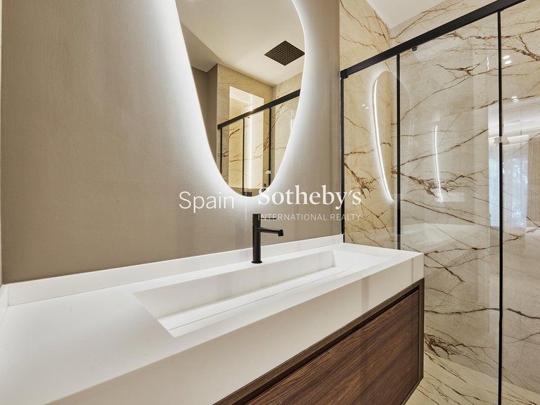 Apartment for Sale in Madrid, Madrid 12