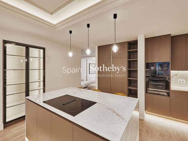 Apartment for Sale in Madrid, Madrid 14