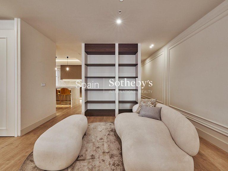 Apartment for Sale in Madrid, Madrid 5