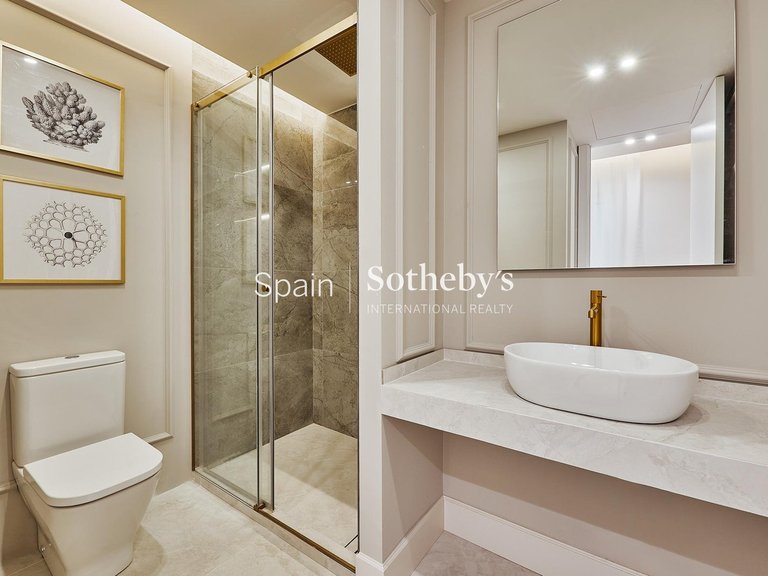 Apartment for Sale in Madrid, Madrid 33
