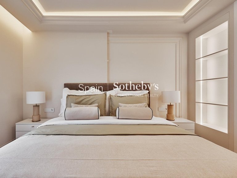 Apartment for Sale in Madrid, Madrid 18