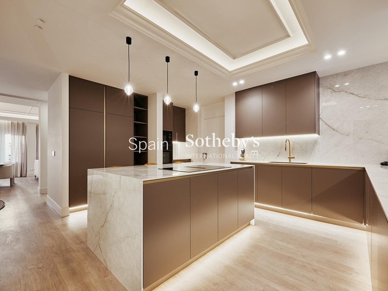 Apartment for Sale in Madrid, Madrid 11