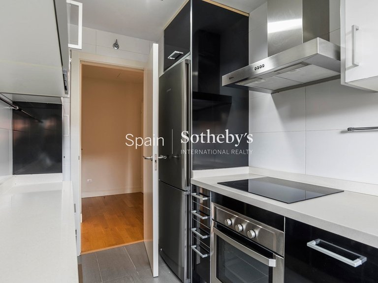 Apartment for Sale in Madrid, Madrid 5