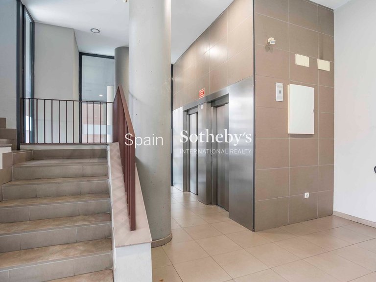 Apartment for Sale in Madrid, Madrid 32