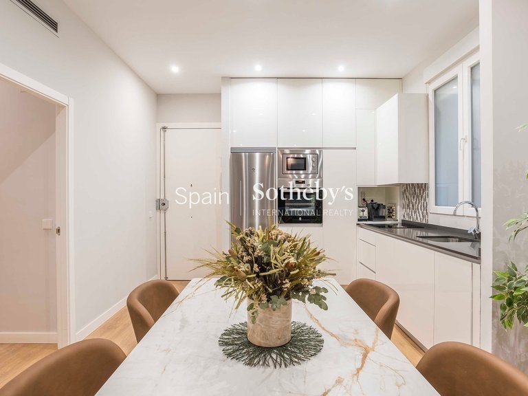 Apartment for Sale in Madrid, Madrid 14