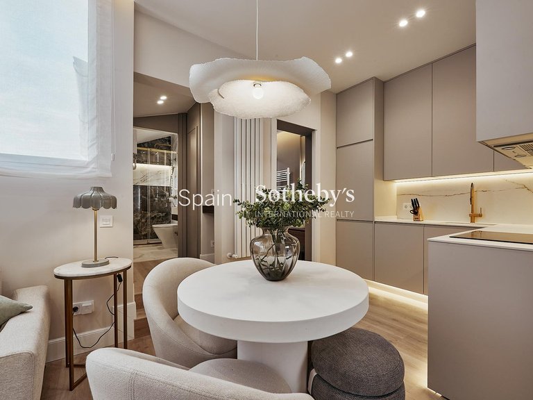 Apartment for Sale in Madrid, Madrid 2