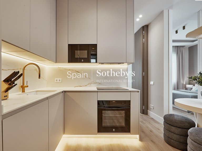 Apartment for Sale in Madrid, Madrid 8