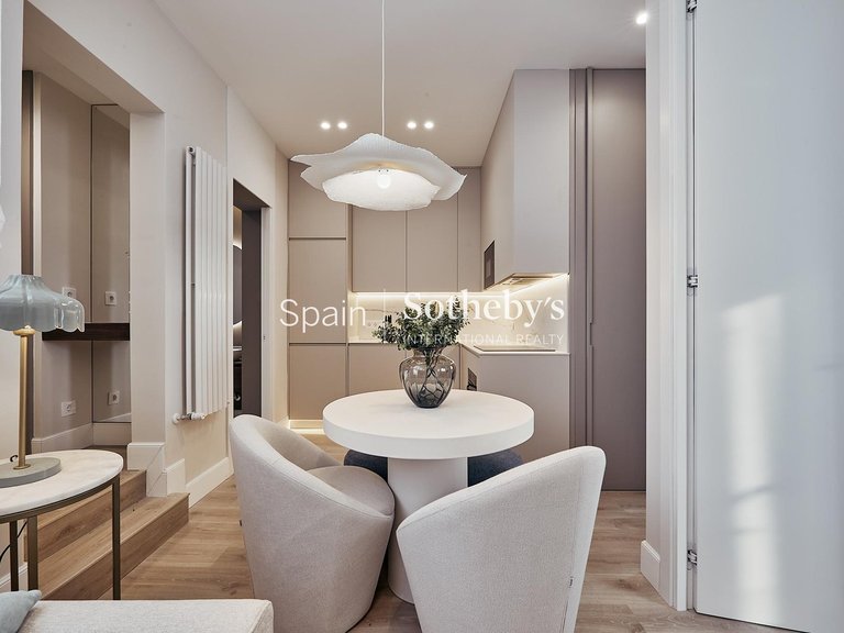 Apartment for Sale in Madrid, Madrid 5