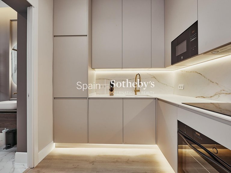 Apartment for Sale in Madrid, Madrid 7