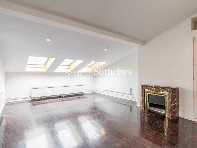Apartment for Sale in Madrid, Madrid 5