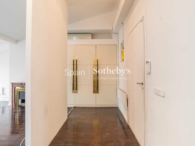 Apartment for Sale in Madrid, Madrid 16