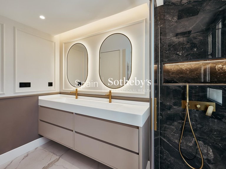 Apartment for Sale in Madrid, Madrid 23