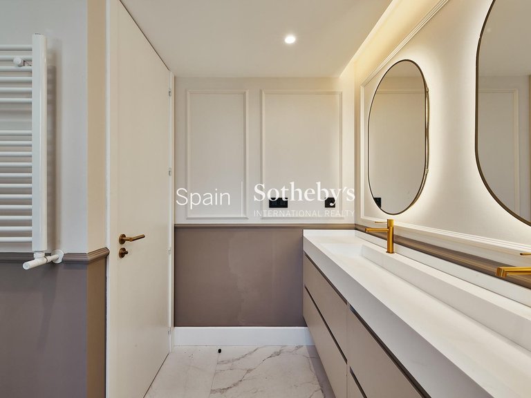 Apartment for Sale in Madrid, Madrid 24