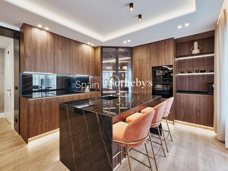 Apartment for Sale in Madrid, Madrid 8