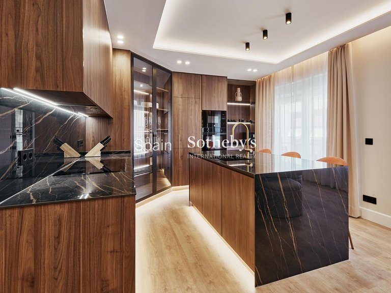 Apartment for Sale in Madrid, Madrid 11