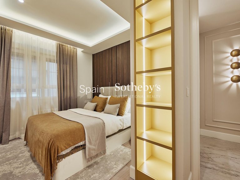 Apartment for Sale in Madrid, Madrid 17