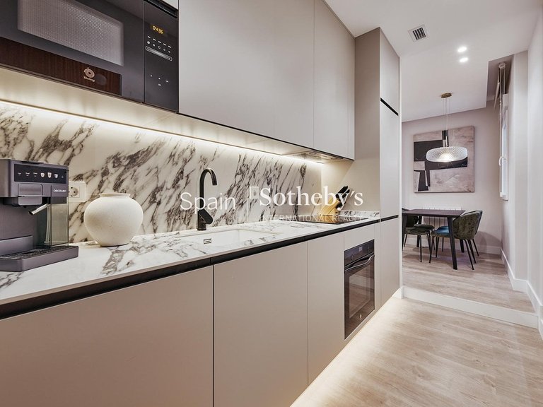 Apartment for Sale in Madrid, Madrid 8