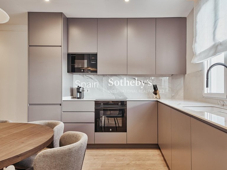 Apartment for Sale in Madrid, Madrid 7