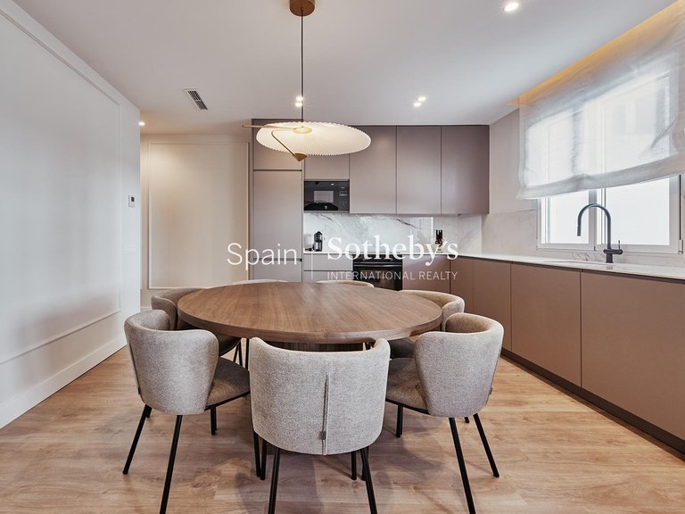 Apartment for Sale in Madrid, Madrid 6