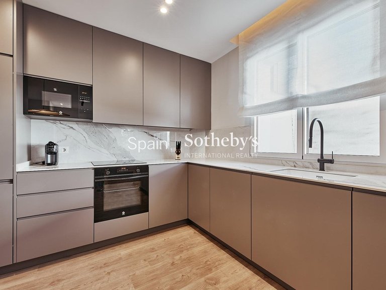 Apartment for Sale in Madrid, Madrid 9