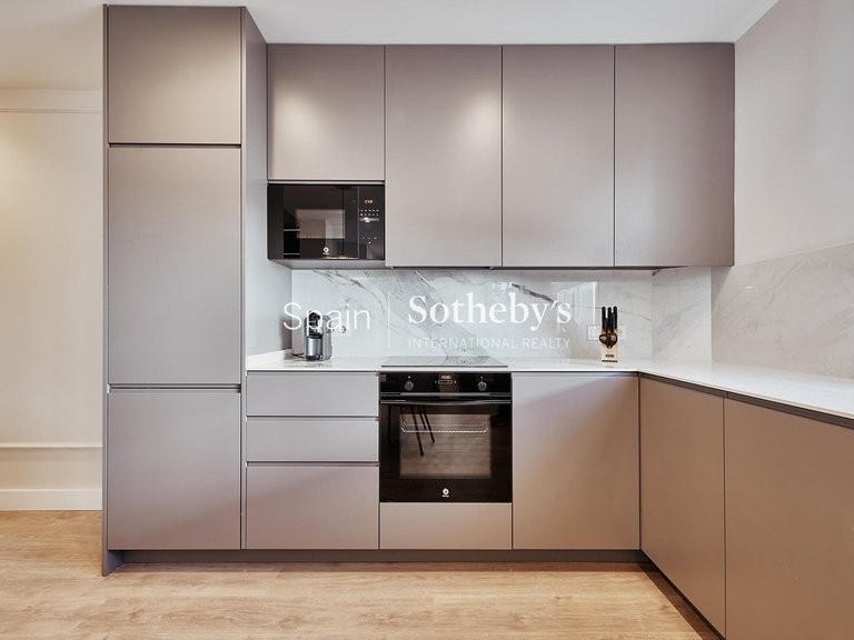 Apartment for Sale in Madrid, Madrid 10