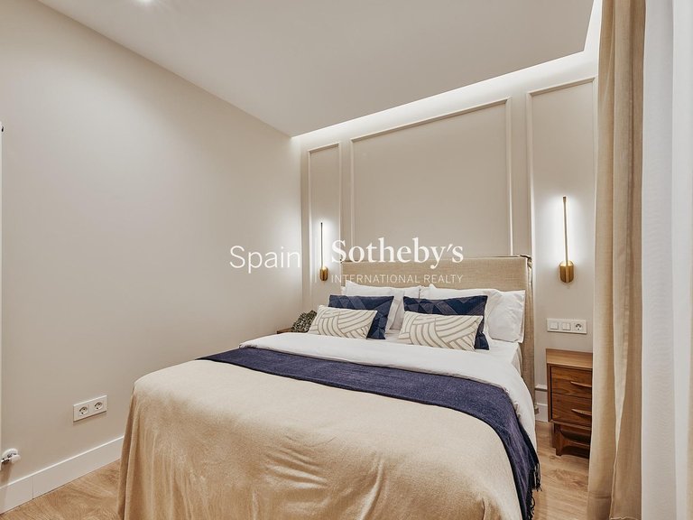 Apartment for Sale in Madrid, Madrid 16