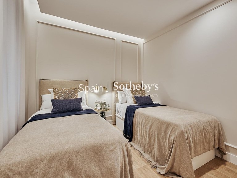 Apartment for Sale in Madrid, Madrid 13